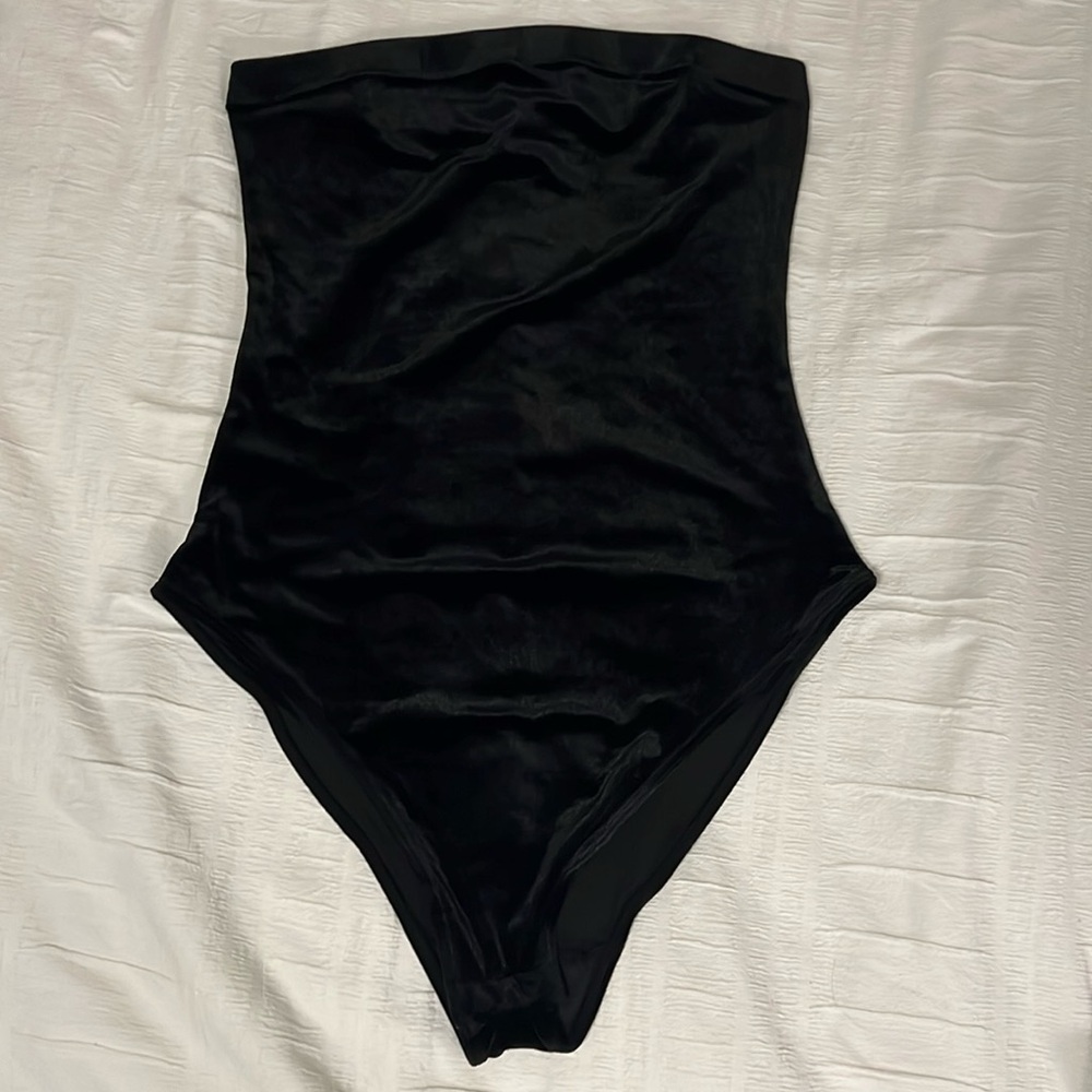 Velvet strapless bodysuit